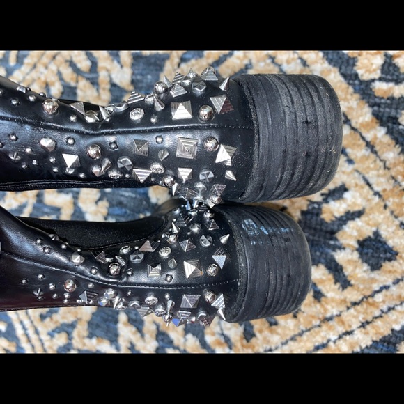 Sam Edelman Dover Silver Spike Chelsea Boot - Picture 7 of 12